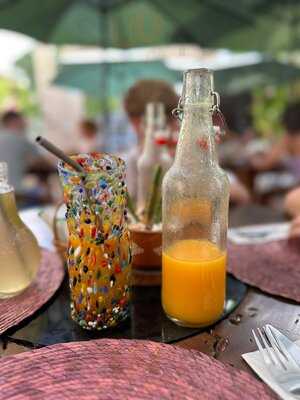 Carolin Cacao Cafe & Gelato