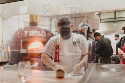 Tomma Liquor Store And Pizza Bar