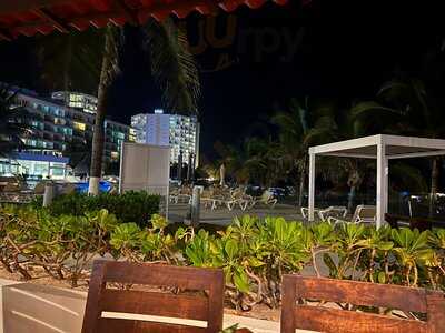 Las Velas Restaurant