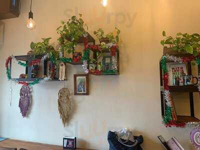 Yogui - Arte Y Café