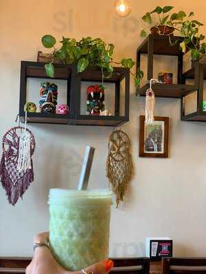 Yogui - Arte Y Café