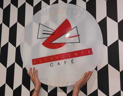 Estridente Café