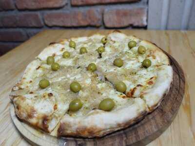 Reginni Pizza De Horno