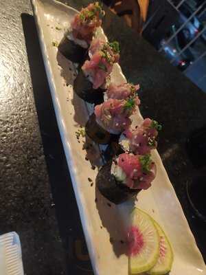 Moma Sushi Gdl