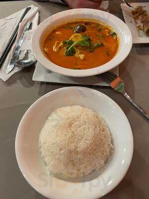 Coco & Curry Thai Cuisine