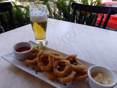 Azul Bistro Cocina Mediterranea