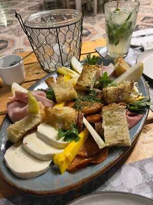 Jardín Secreto Asador Argentino