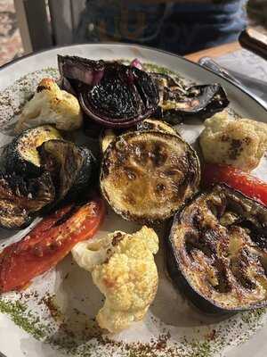 Jardín Secreto Asador Argentino