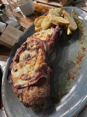 Jardín Secreto Asador Argentino