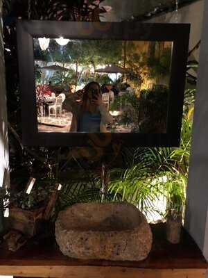 Jardín Secreto Asador Argentino