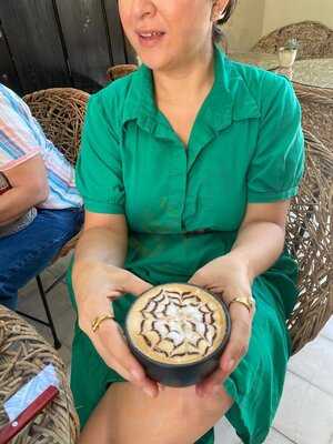 Meraki Vinoteca & Cafe