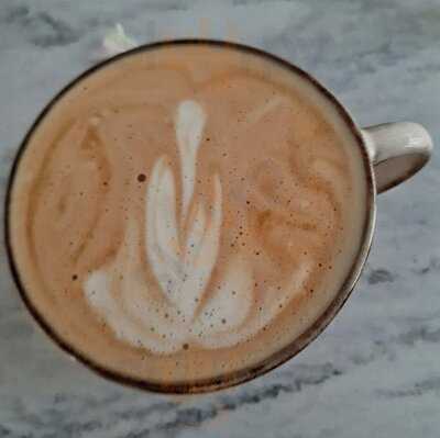 Em Art Gallery Café