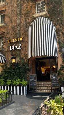 Buenos Díaz Cafetería