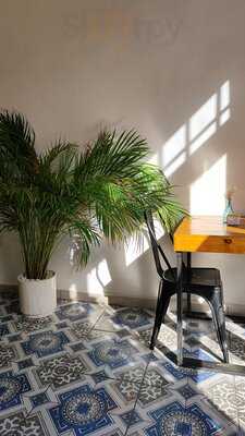 Cucu - Bistro & Coffee