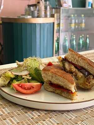 Artemisa Brunch Y Cafe