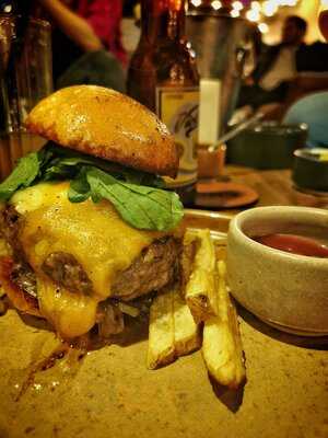 Meñique Cava Urbana