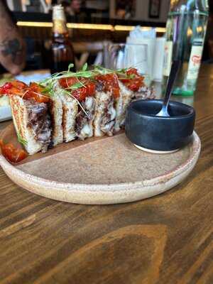 Meñique Cava Urbana