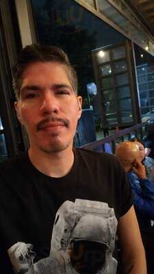 Meñique Cava Urbana