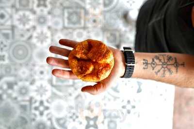 Creciente ¡café, Pan Y Amor!