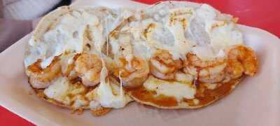 El Anzuelo Taco Fish Piña