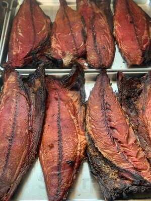 Pescaderia Y Ahumadora El Barco