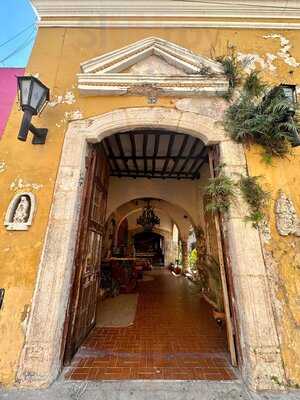 Nakuh Cocina De La Selva Maya