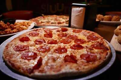 Komakai Wings Restaurant Bar