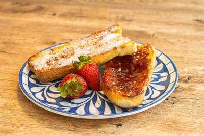 Rojo Guajillo Chilaquiles Y Más