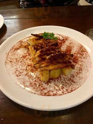 Salud Tapas Bar & Restaurant