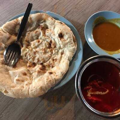 Pak Putra Tandoori & Naan Restaurant