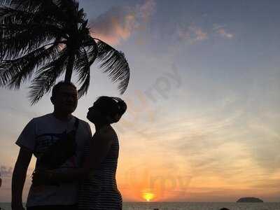 Sunset Bar At Shangri-la's Tanjung Aru Resort & Spa