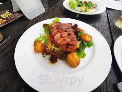 Bert's Garden Seafood