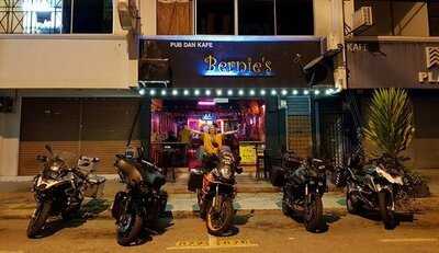 Bernie's Pub