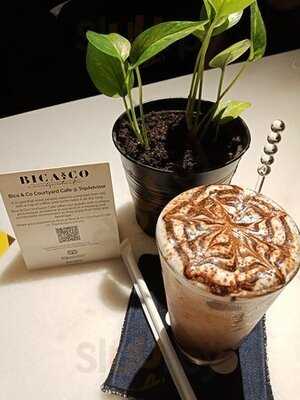 Bica & Co Courtyard Cafe