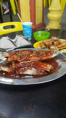 Medan Ikan Bakar Muara Sungai Duyung