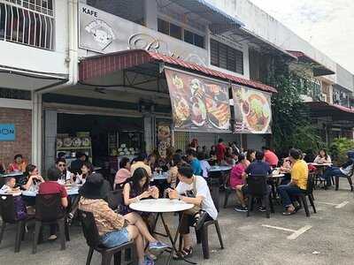Bess Kopitiam