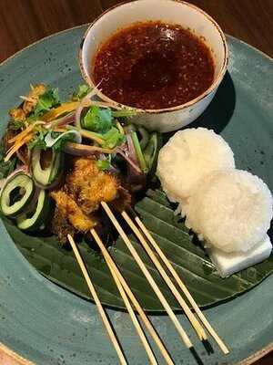 Axis Lounge At The Doubletree By Hilton Melaka