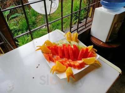 Tong Seng Hainanese Chicken Rice