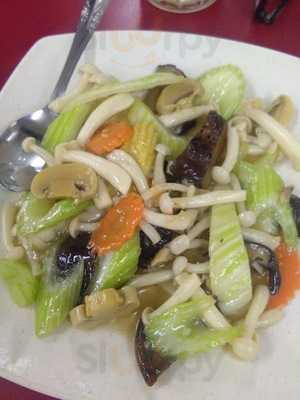 Tong Seng Hainanese Chicken Rice