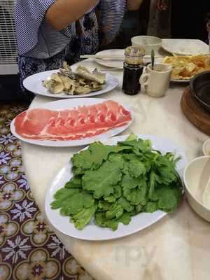 Yi Bing Qing Fish Head Steamboat