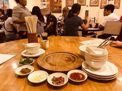 Yi Bing Qing Fish Head Steamboat