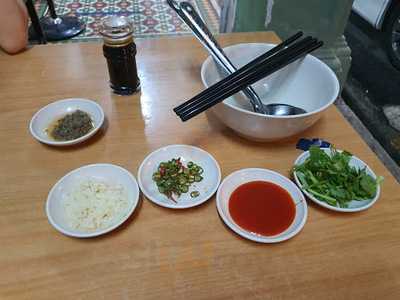 Yi Bing Qing Fish Head Steamboat