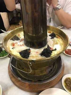 Yi Bing Qing Fish Head Steamboat