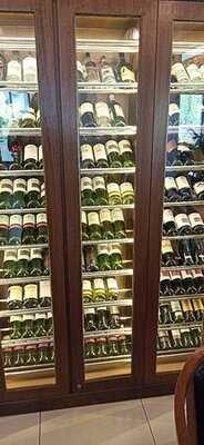 Mondrian Restaurant Cafe