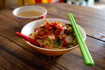 Low Kong Jong Ice Cafe