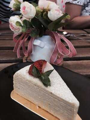 Gateau Cafe Famous Mille Crepe Cakes And Coffee