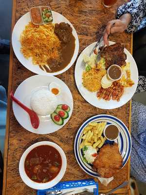 Restoran Bunga & Tembok