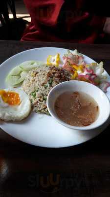 Chamek Kopitiam Tamingsari