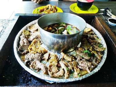 Ost D Pondok-pondok Steamboat & Grill