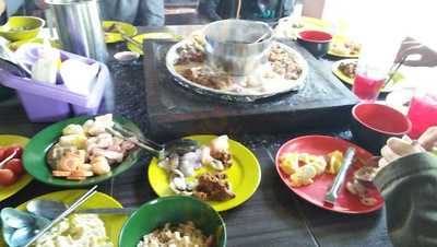 Ost D Pondok-pondok Steamboat & Grill